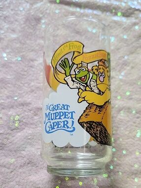 The GREAT MUPPET CAPER Kermit The Frog & Fozzie Bear 1981 Vintage Glass!